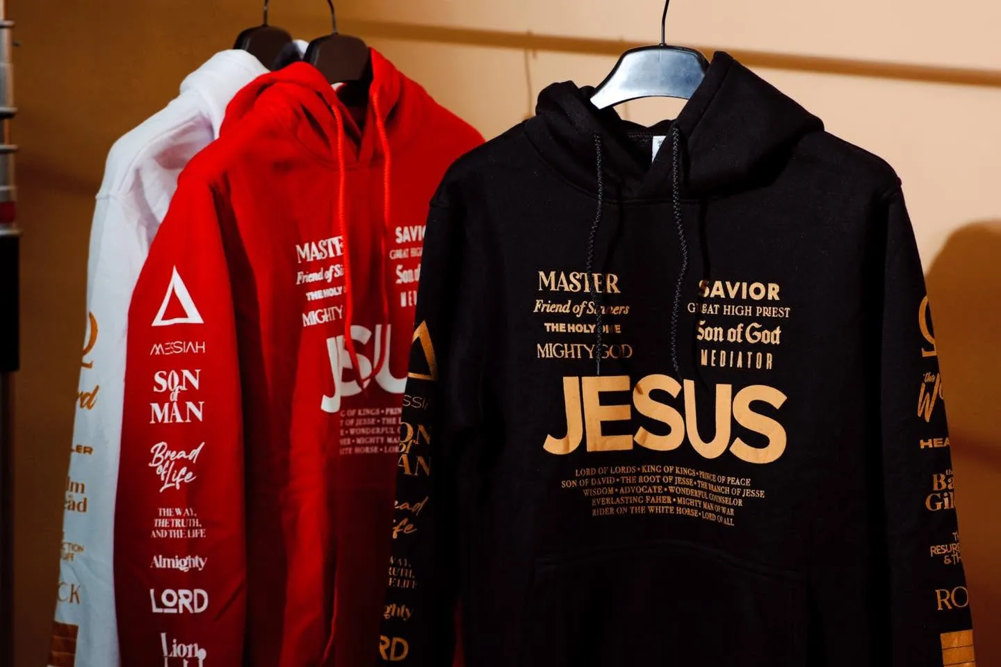 SWEAT A CAPUCHE JESUS OMEGA